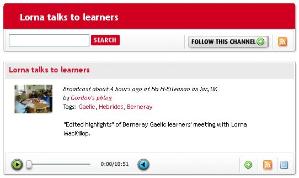 Lorna talks to Berneray learners